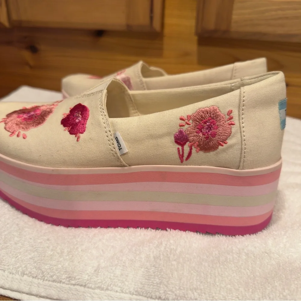 Toms Alpargata‎ Platform Pink Poppies Embroidered Canvas sz /5.5